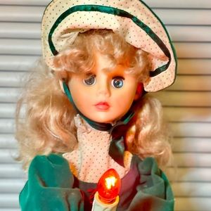 Motrix Industries 1992 Animated Caroler Doll with Lighted Candle